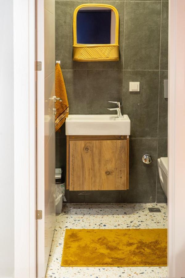 Cosy Flat With A Garden In Central Kadikoy Provincia di Provincia di Istanbul Esterno foto